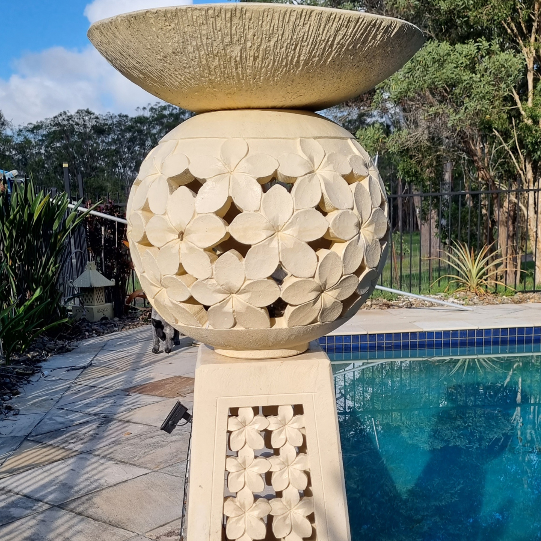 Bola Style Garden Planter-Birdbath