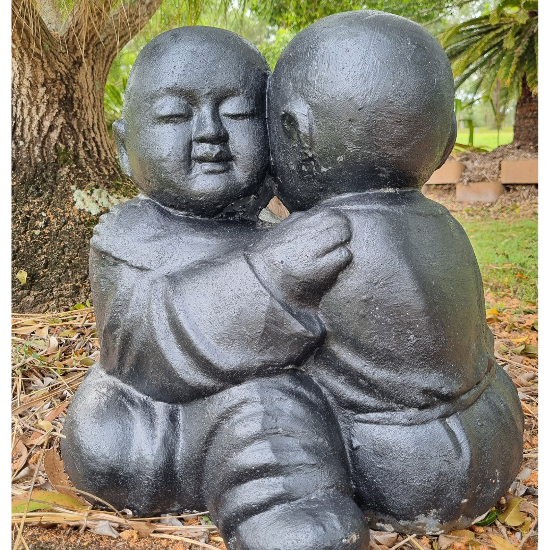 Garden Statues Shaolin Love & Hugs