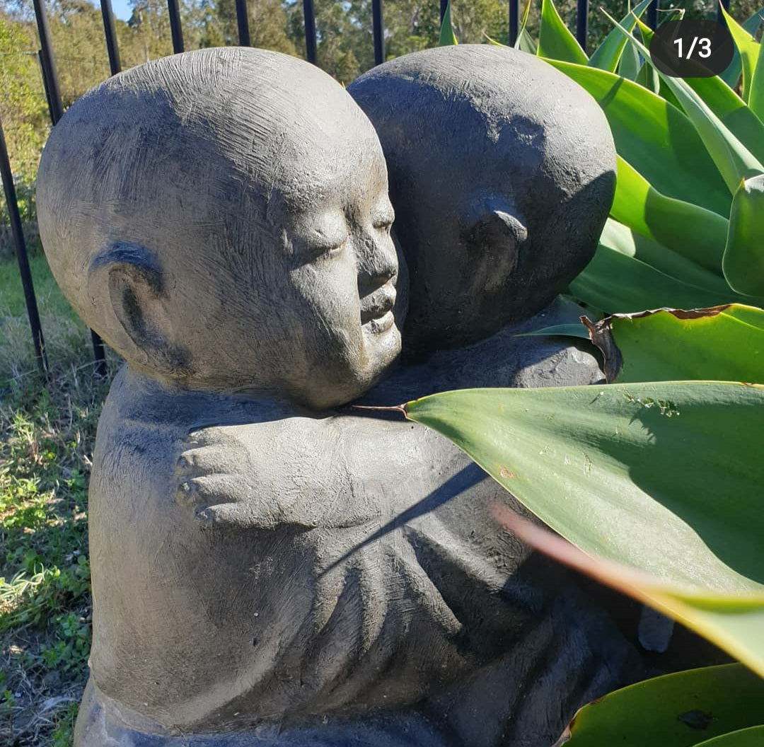 Garden Statues Shaolin Love & Hugs