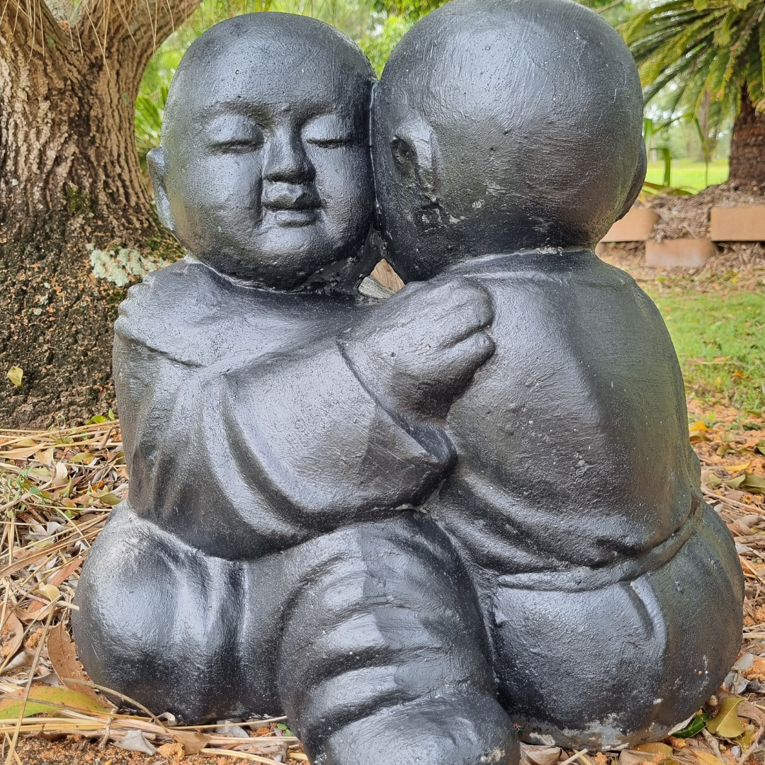 Garden Statues Shaolin Love & Hugs