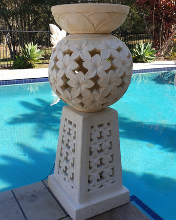 Bola Style Garden Birdbath