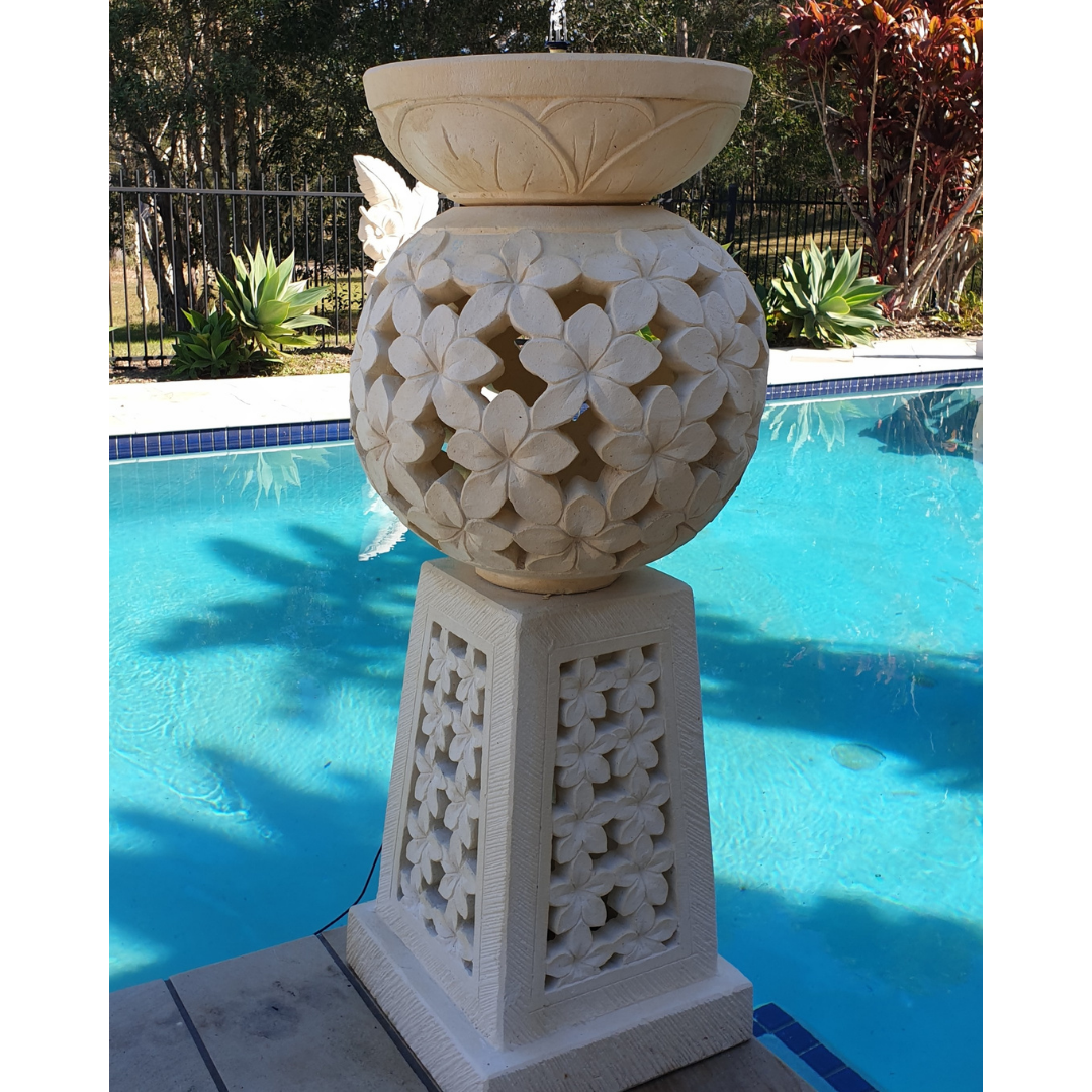 Bola Style Garden Birdbath