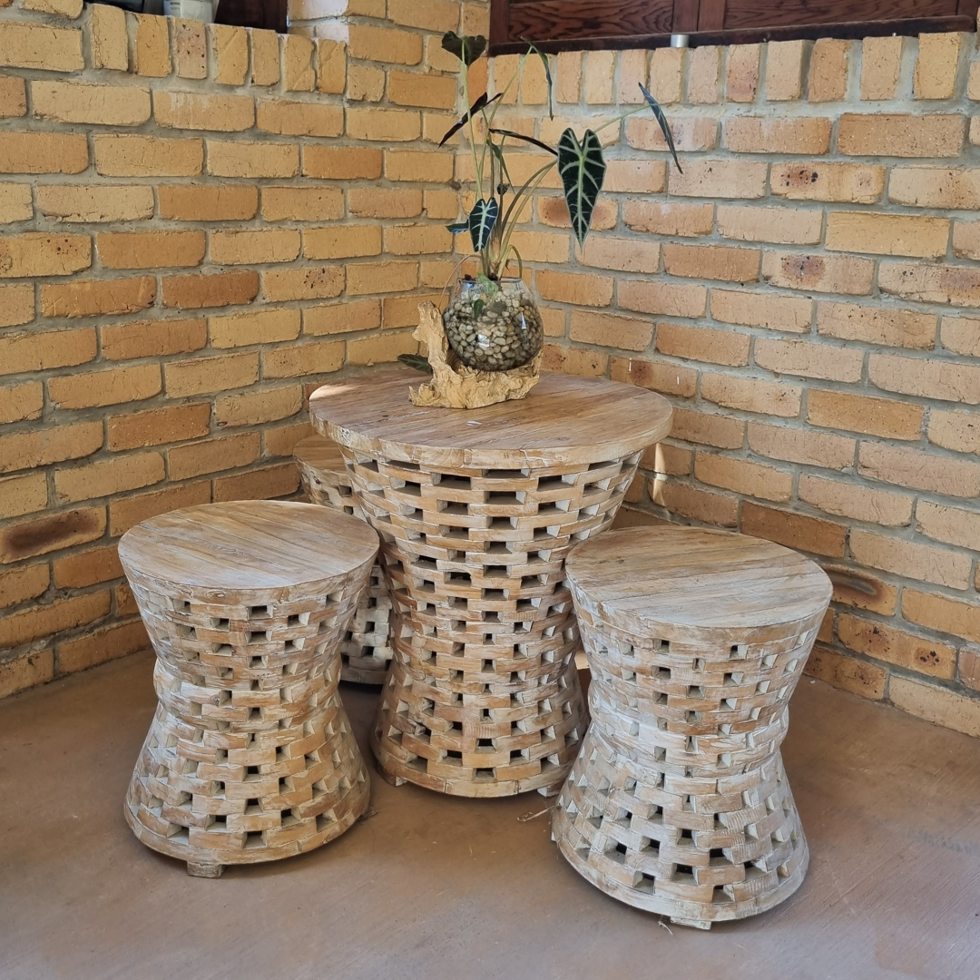 Elegant Mosaic Table Set Teak Design