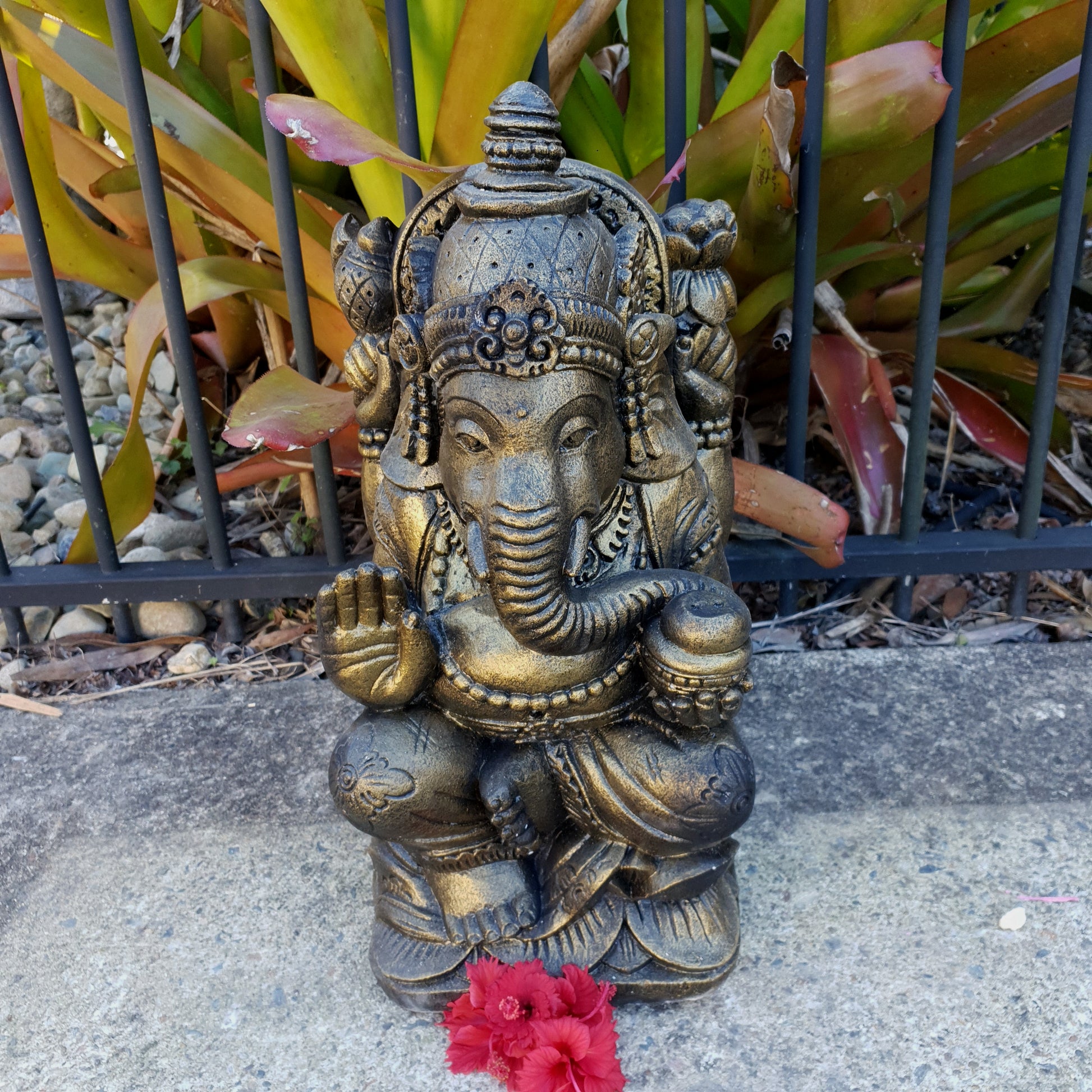 Ganesh Statue Concrete Feature