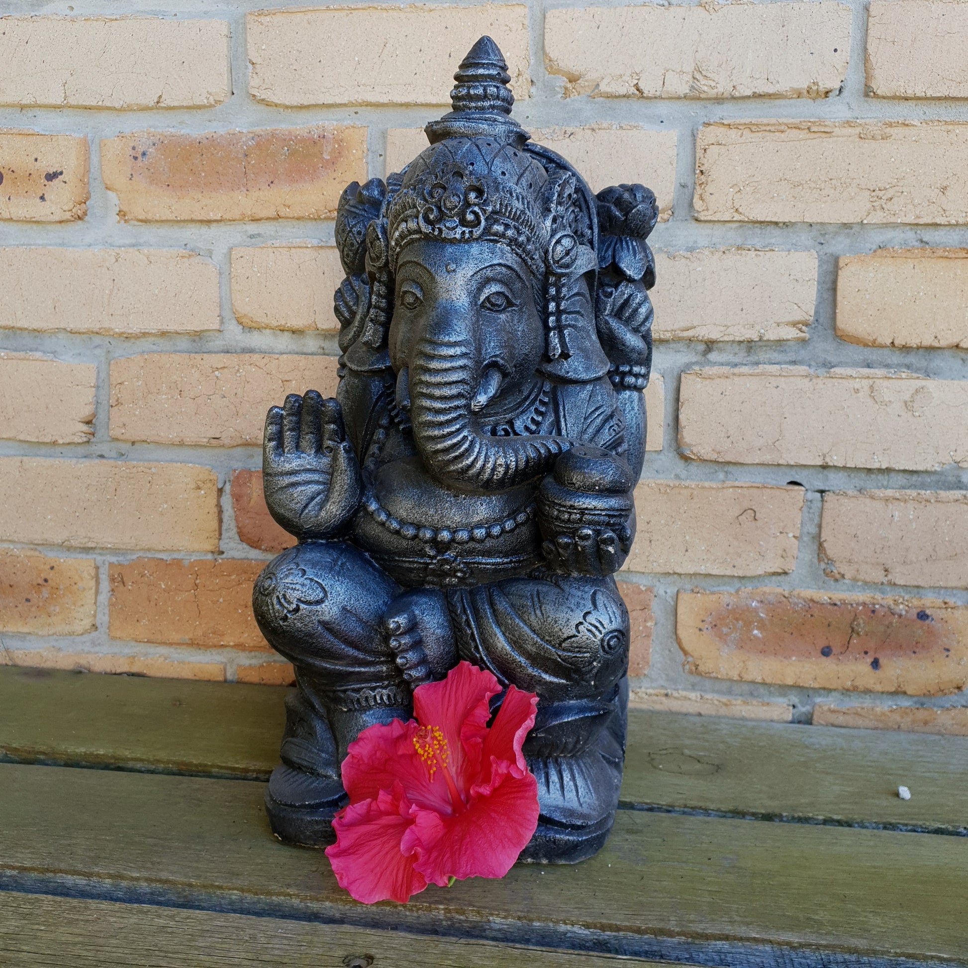 Ganesh Statue Concrete Feature